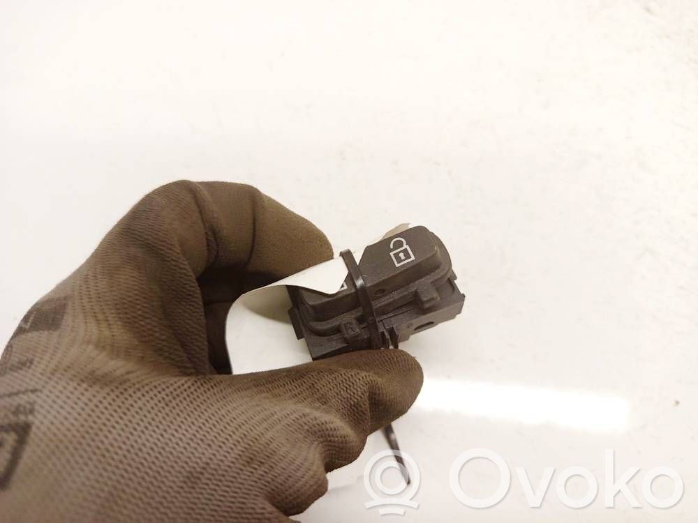 Volvo V70 Botón interruptor de bloqueo de puertas 
