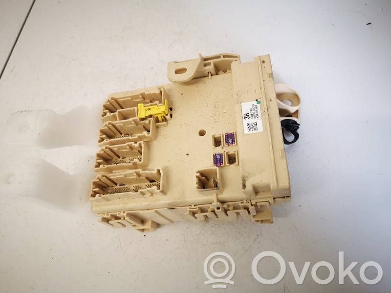 Toyota Auris E180 Set scatola dei fusibili 