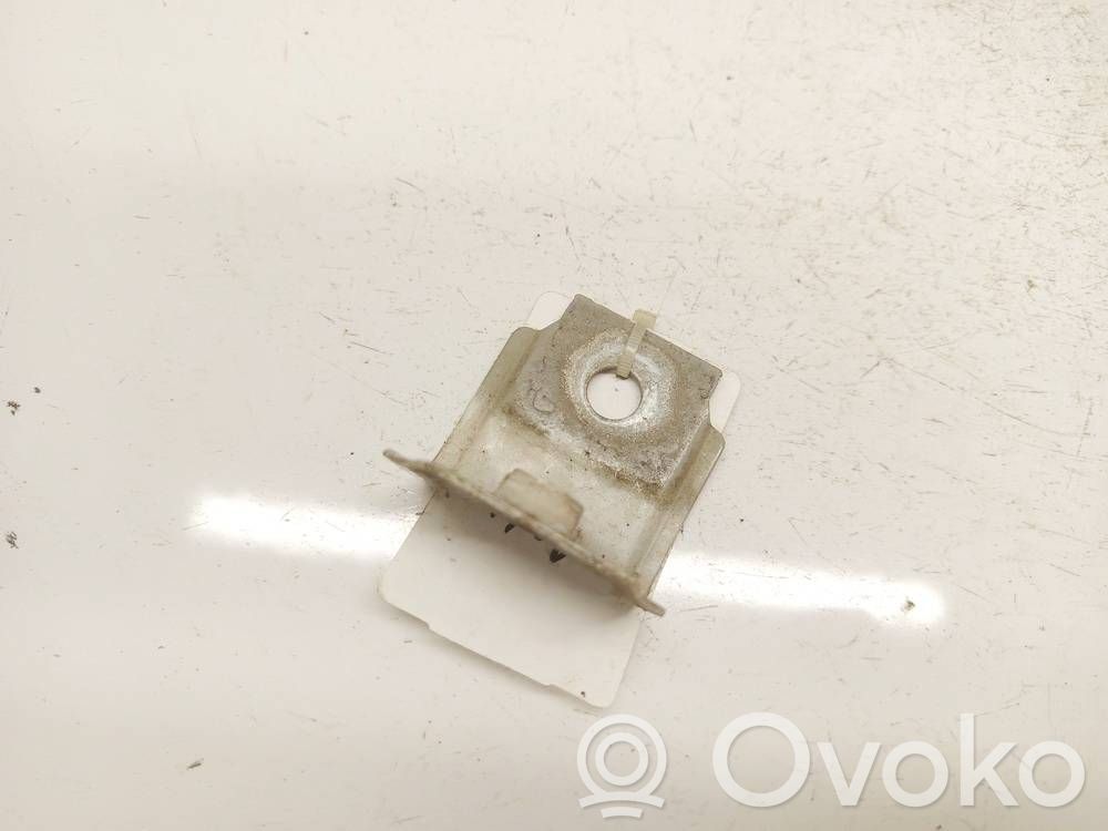 Volkswagen Golf VII Supporto di montaggio del parafango 