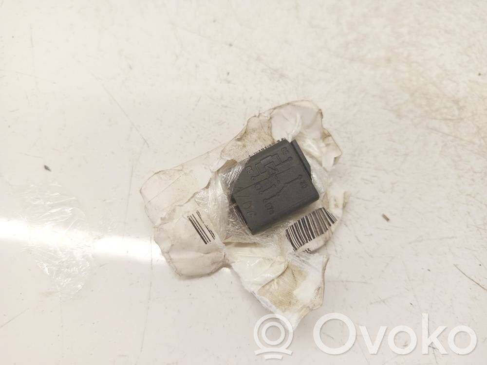 Volkswagen Golf V Altri relè 