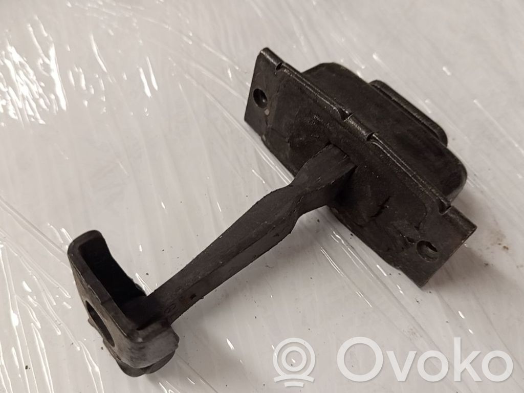 Mercedes-Benz A W168 Etuoven pidätin