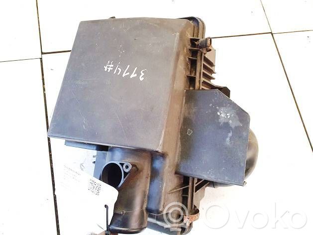 Ilmansuodattimen kotelo   RF8GK3804,RF8GK3804,RF8GK3804