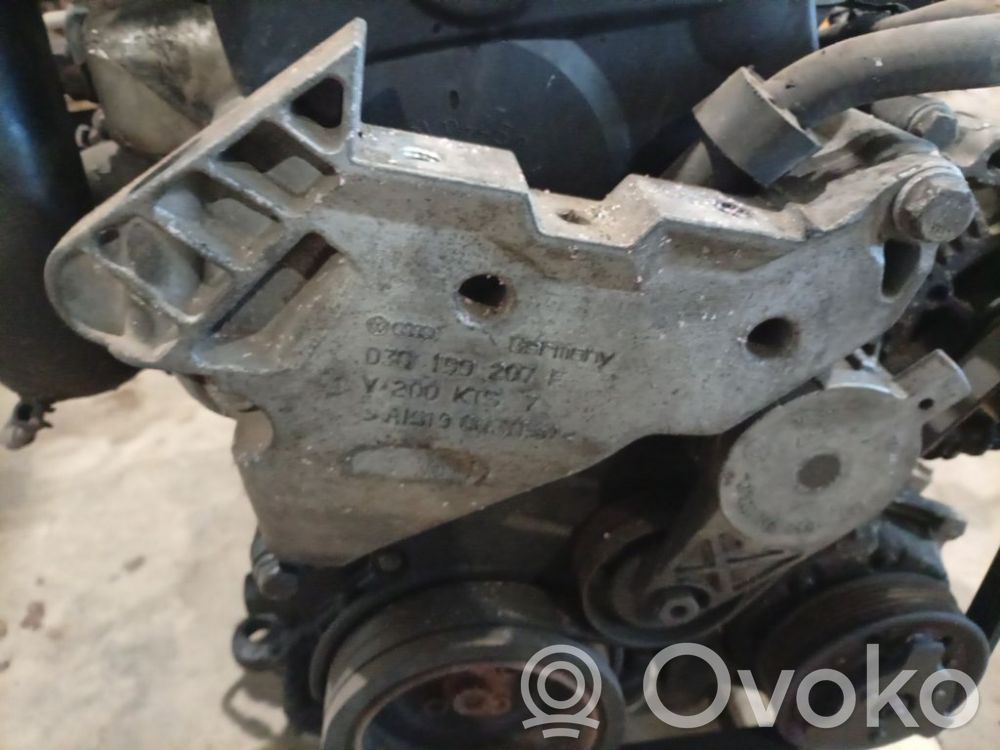 Volkswagen PASSAT B6 Supporto di montaggio del motore (usato) 
