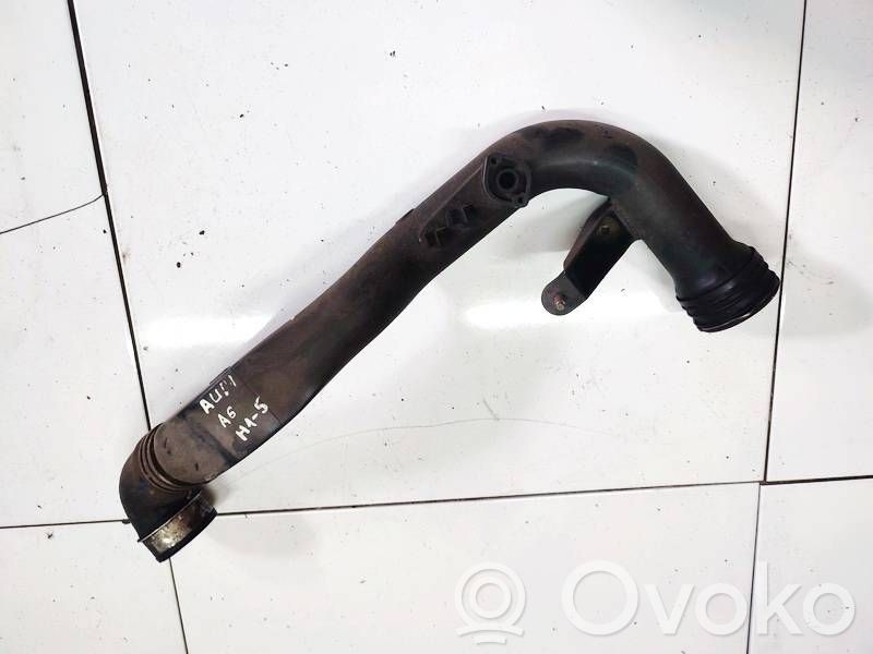 Volkswagen PASSAT B5.5 Furtun/conductă intercooler 