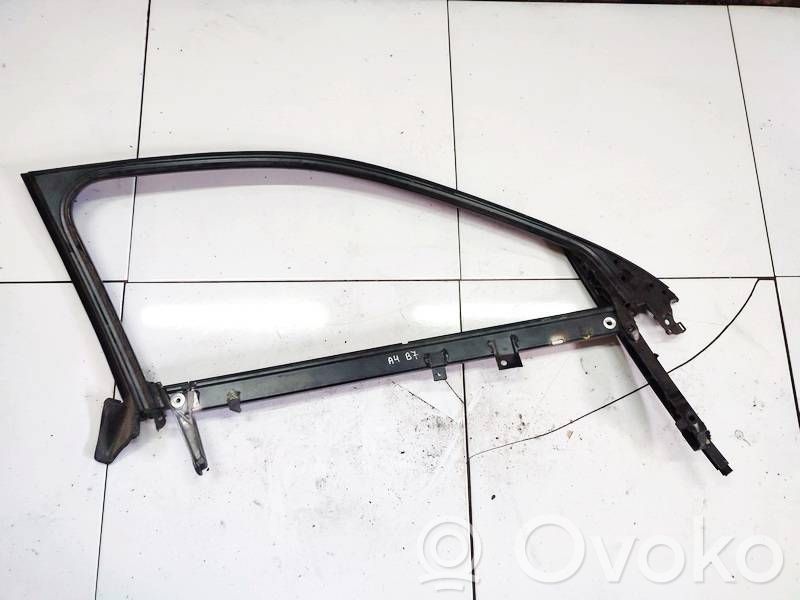 Audi A4 S4 B6 8E 8H Ramă geam ușă față 