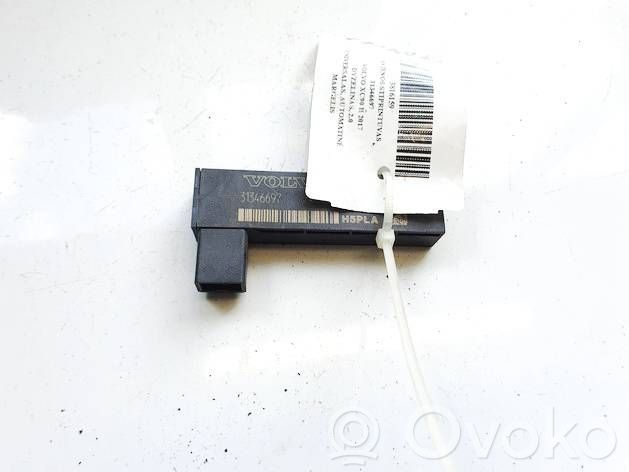 Volvo XC90 Antenna control unit 