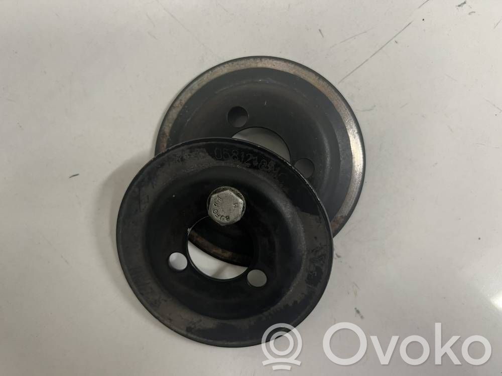 Volkswagen PASSAT B5 Koło pasowe pompy wody