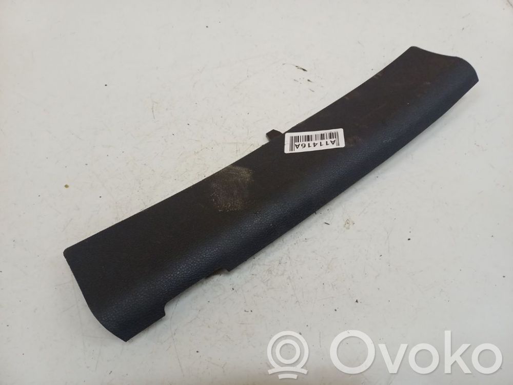 Skoda Fabia Mk2 (5J) Tapa de caja de fusibles 