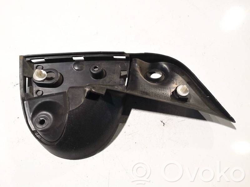 Peugeot 107 Rivestimento inferiore laterale del sedile posteriore 