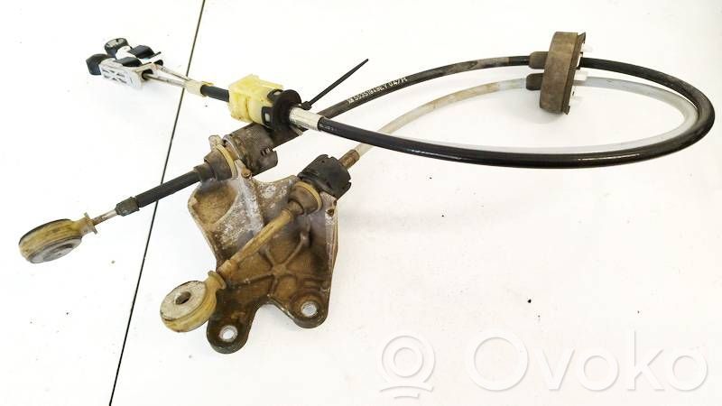 Opel Zafira B Câble de changement de vitesse