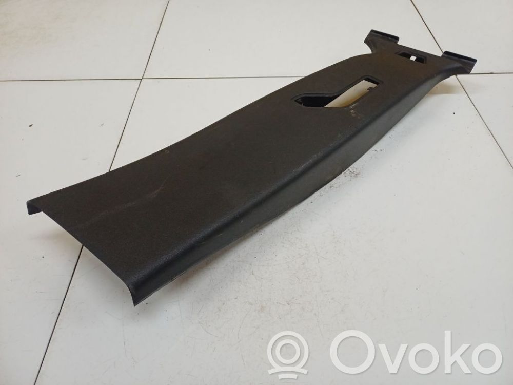 Volvo V50 Revêtement de pilier (bas)