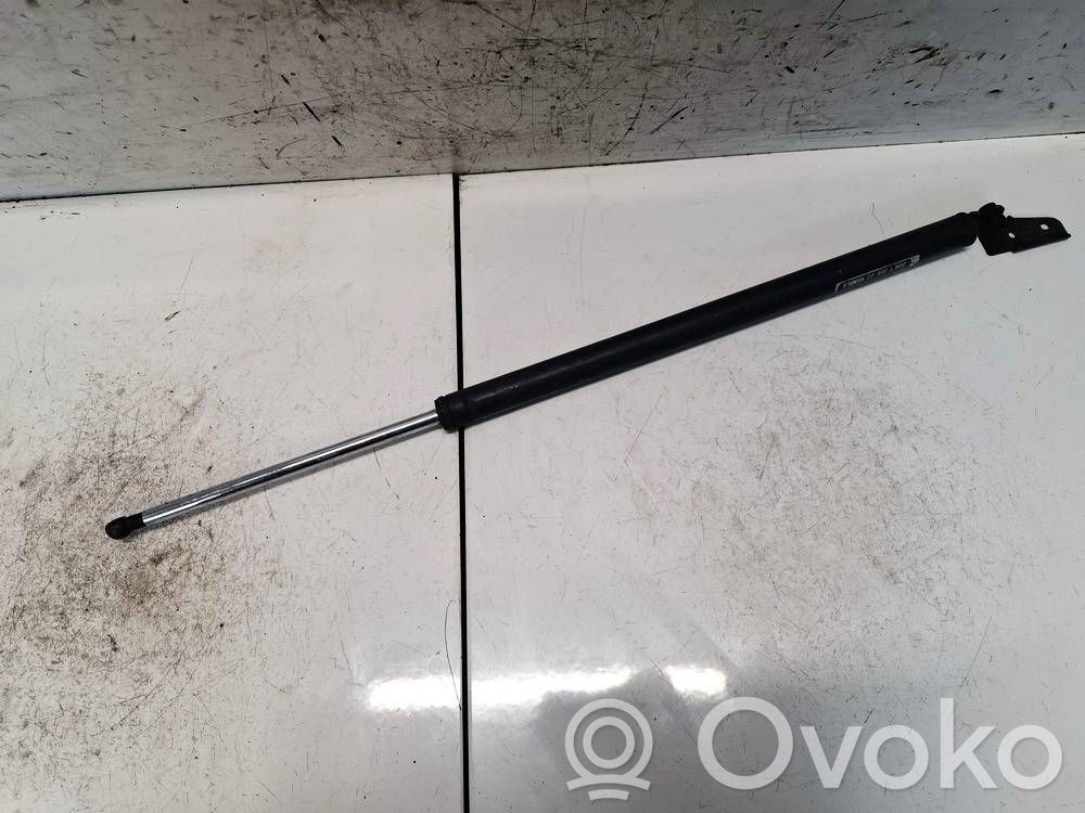 KIA Carnival Vérin de capot arrière
