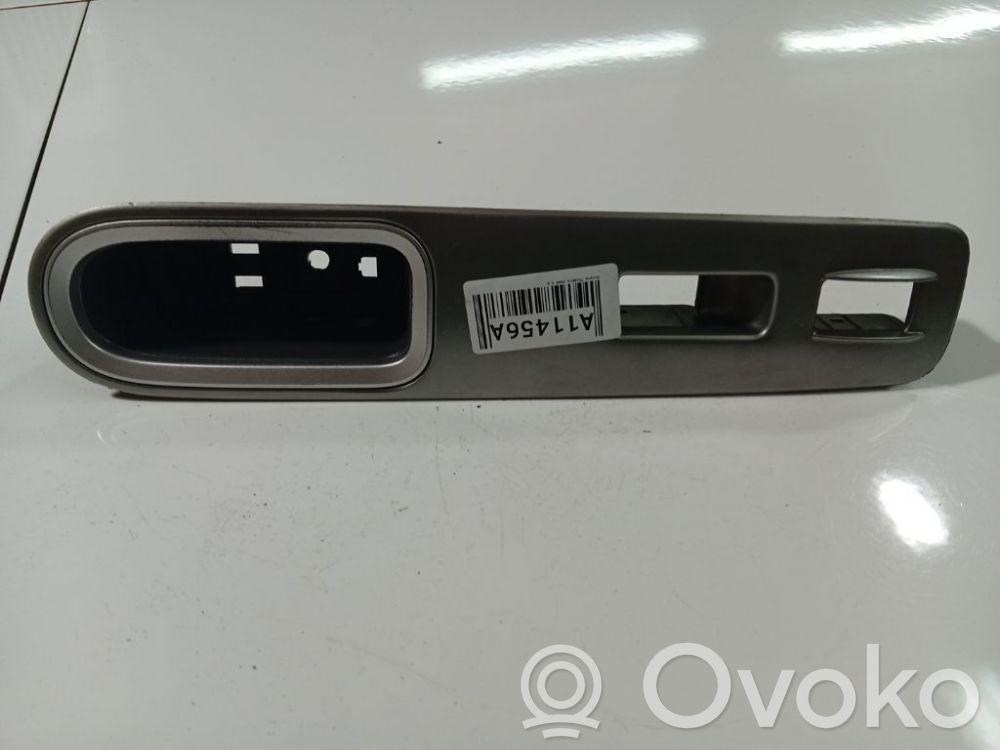 Subaru B9 Tribeca Ramka przycisków otwierania szyby drzwi przednich