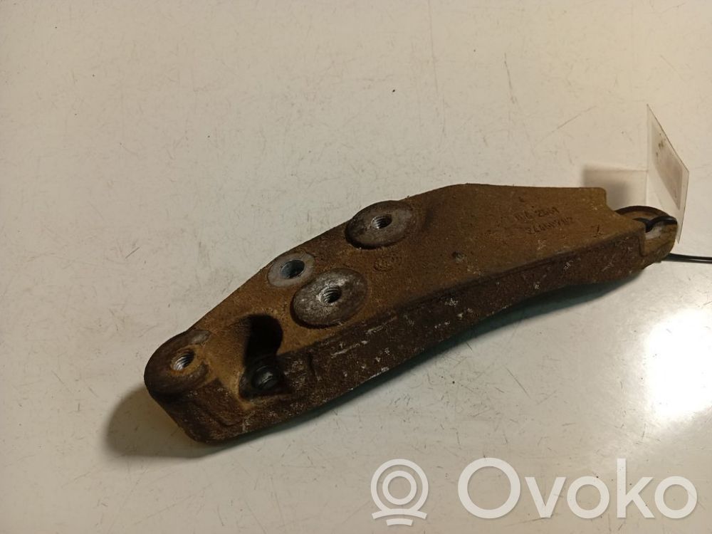 Opel Astra H Engine mounting bracket 