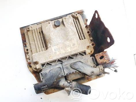 Unidad de control/módulo del motor   0281011943,0281011943,55556829,8973785711