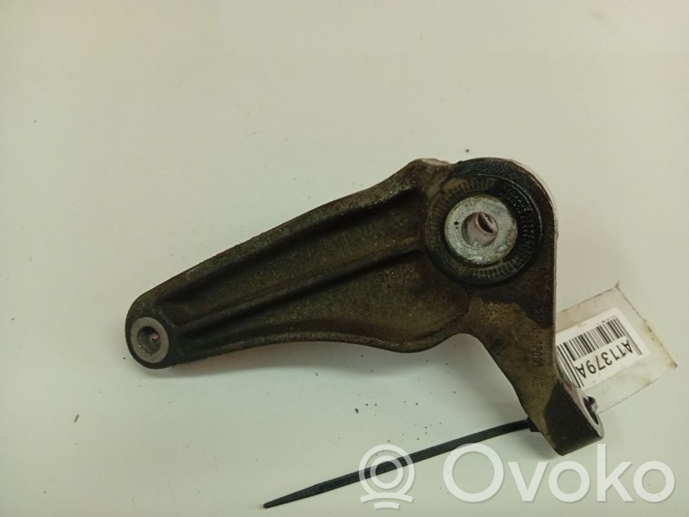 Engine mounting bracket   3M516P093AE,3M516P093AE,3M516P093AE