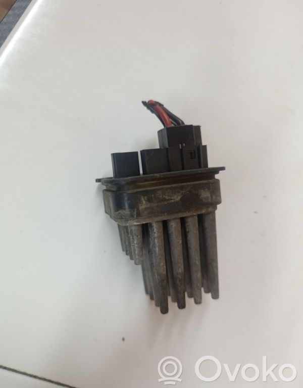 Opel Astra H Motor aerotermă/rezistor ventilator 