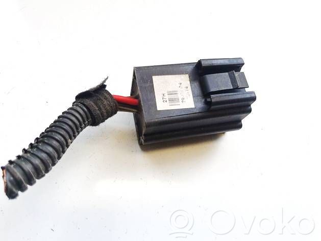 Opel Astra H Releu ventilator lichid răcire 