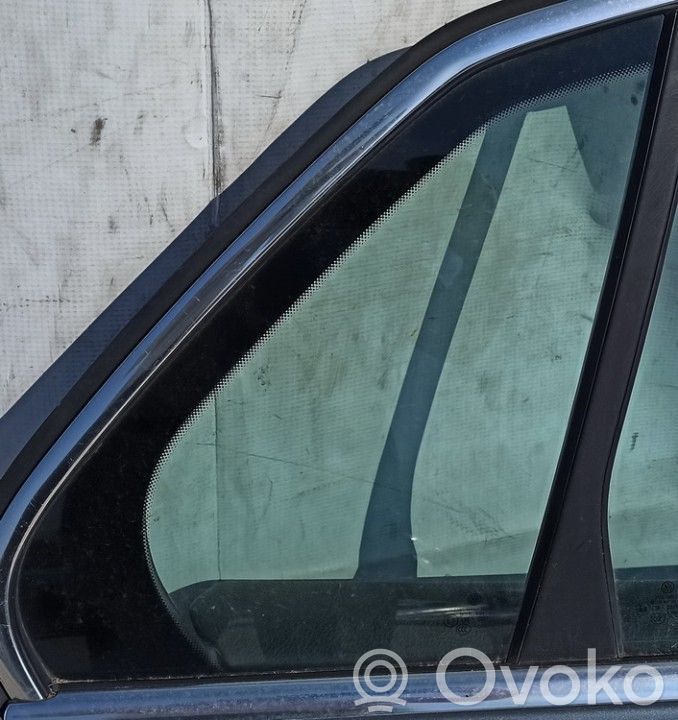 Volkswagen Jetta V Takakulmaikkunan ikkunalasi