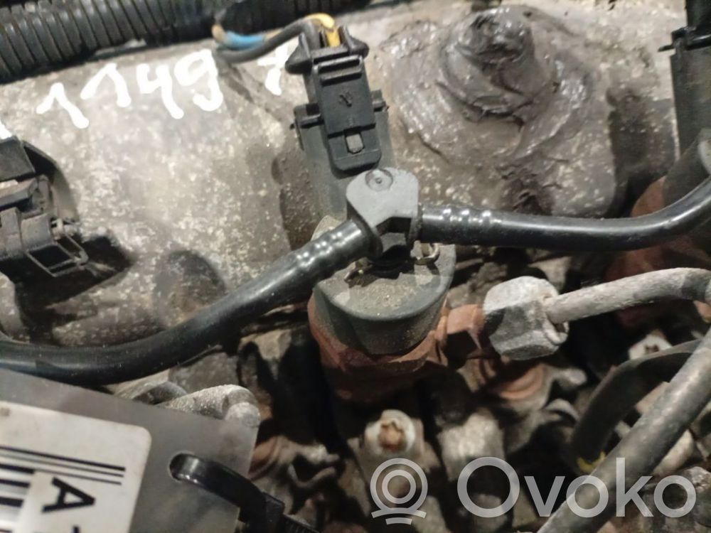 Inyector de combustible   0445110021,0445110021,0445110021