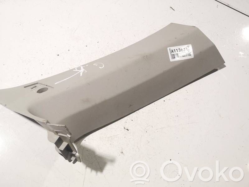 Ford Focus Revêtement de pilier (bas) 