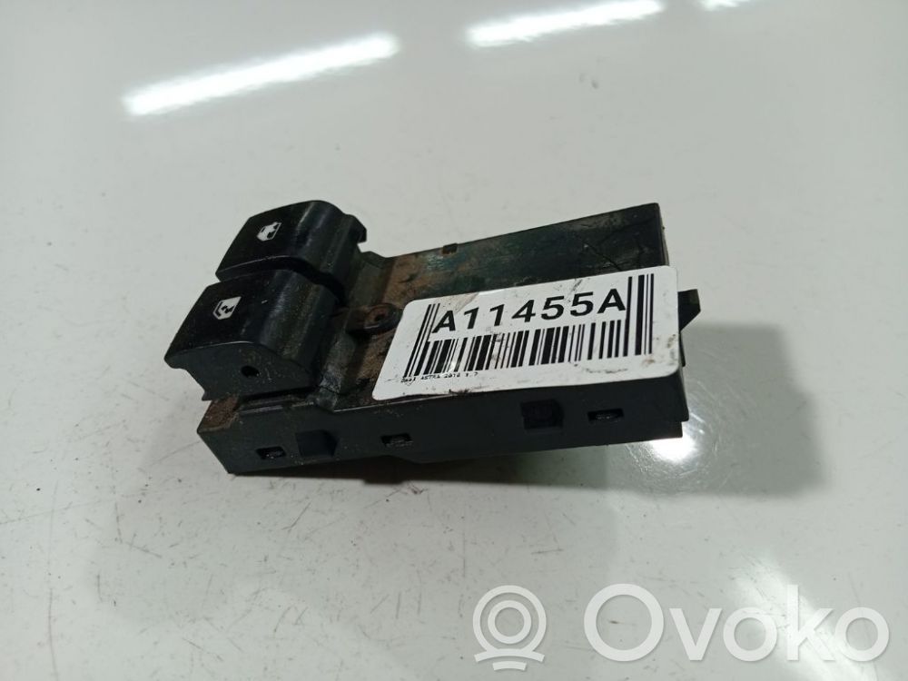 Opel Astra J Interruptor del elevalunas eléctrico 
