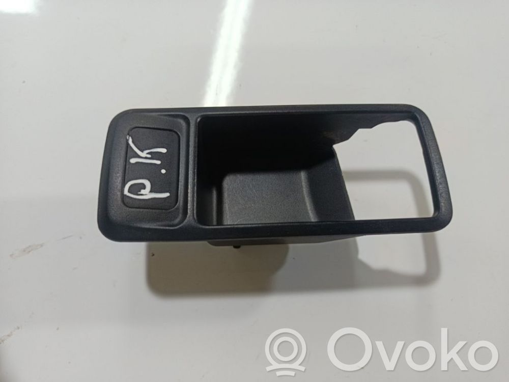 Ford Focus Altro elemento di rivestimento della portiera anteriore 