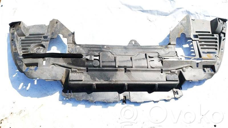 Placa protectora/protector antisalpicaduras motor   9688137680,8688137380,9688137380,9688137680