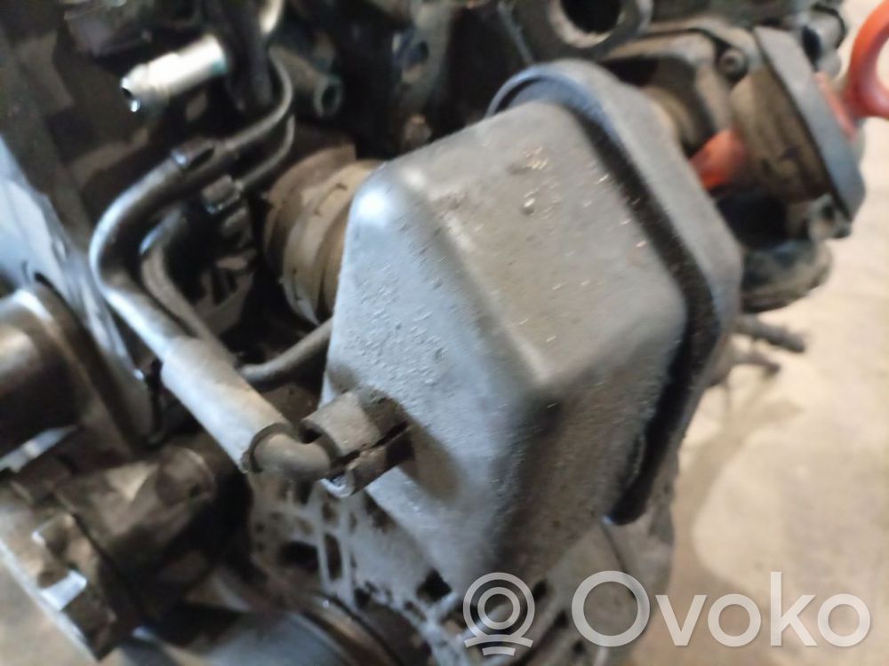 Volkswagen PASSAT B6 Serbatoio del vuoto