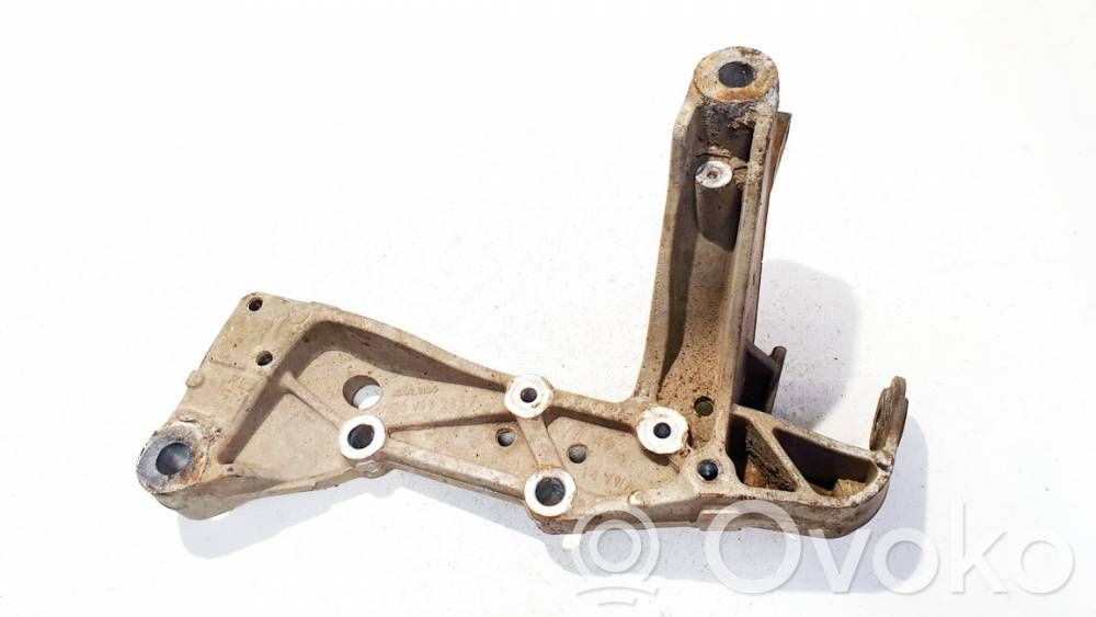 Volkswagen Jetta V Braccio di controllo sospensione anteriore inferiore/braccio oscillante 