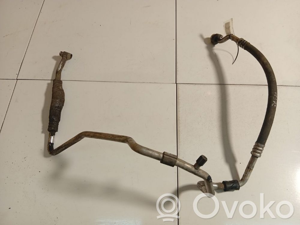 Volkswagen PASSAT B6 Ilmastointilaitteen putki (A/C) 