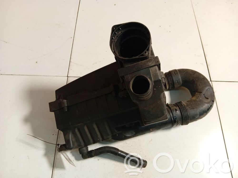 Volkswagen PASSAT B6 Luftfilterkasten