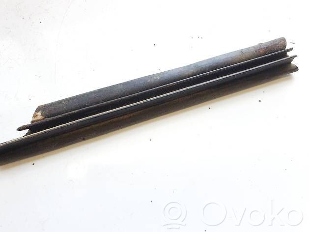 Opel Astra H Ornament geam ușă față