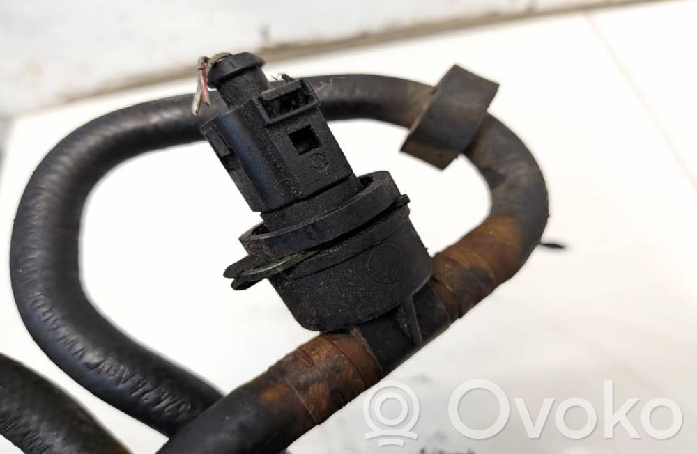 Volkswagen PASSAT B6 Capteur de température du carburant