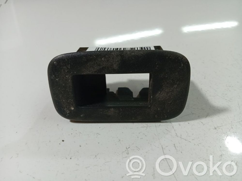 Toyota Auris 150 Ramă comutator geam ușă față 