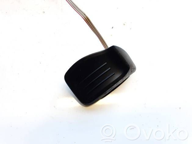 Volkswagen PASSAT B7 Boutons / interrupteurs volant 