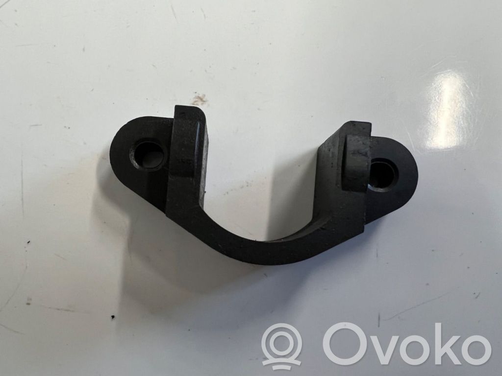 Abrazadera del inyector de combustible