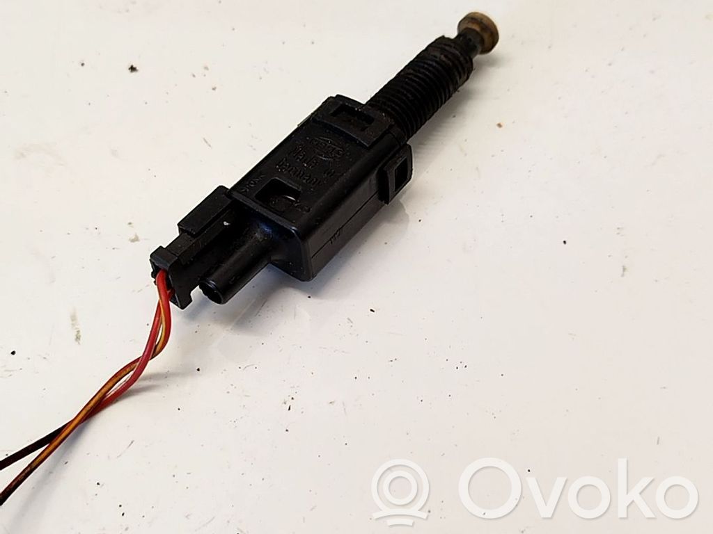 Volkswagen PASSAT B5 Comutator senzor pedală frână