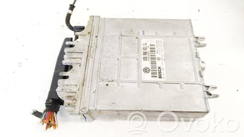 Volkswagen PASSAT B5 Unitate/modul de control motor 