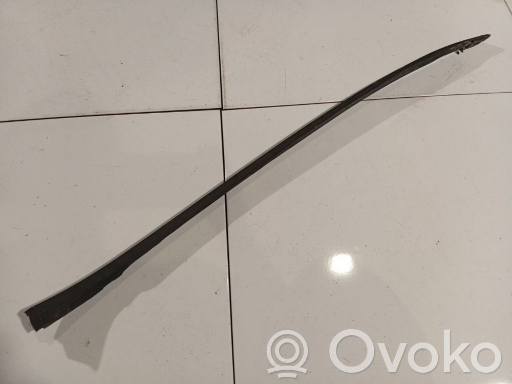 Opel Astra J Rivestimento modanatura del vetro della portiera anteriore 
