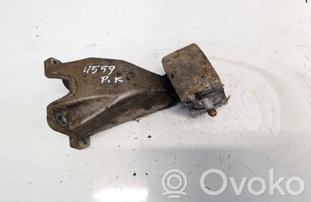 Volkswagen PASSAT B5 Suport motor 