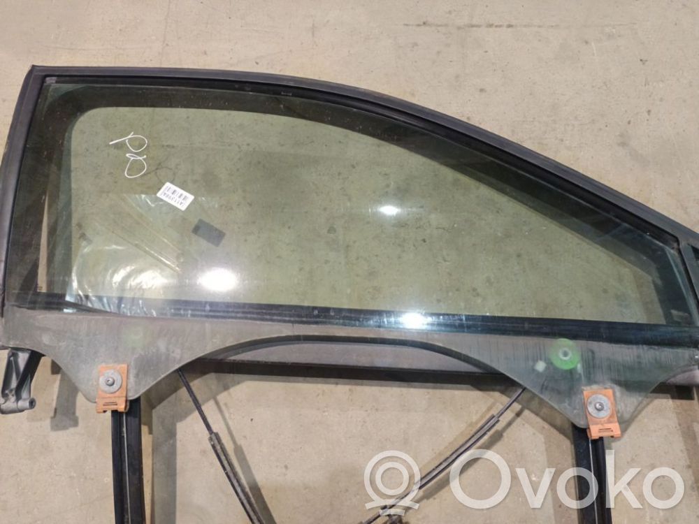 Audi A3 S3 8P Vitre de fenêtre porte avant (4 portes)