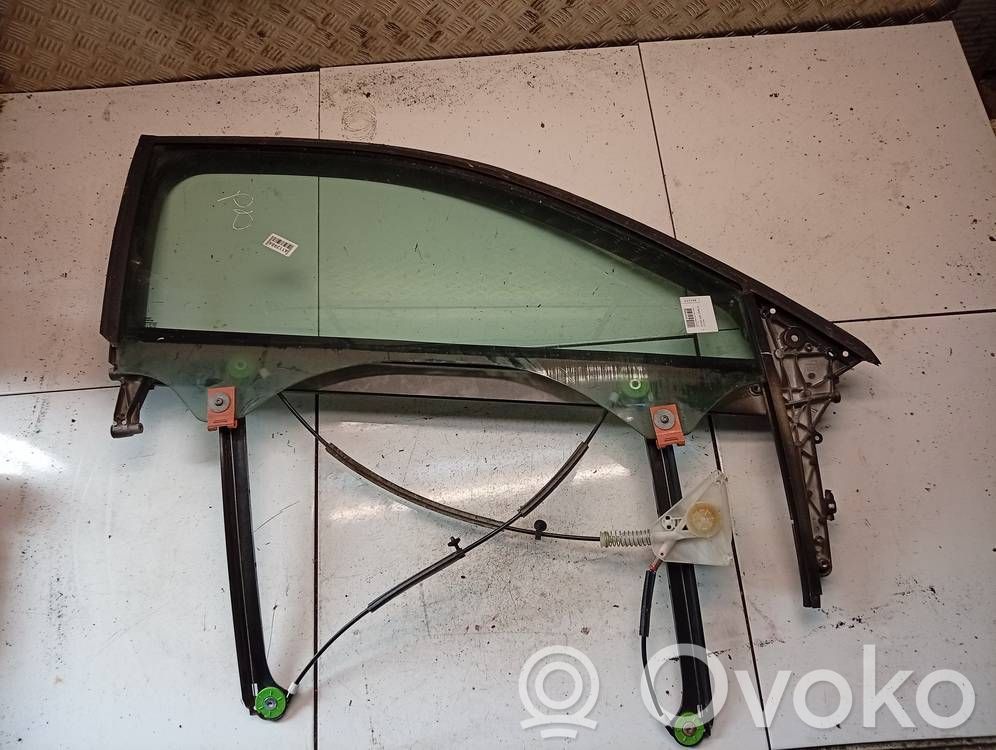 Audi A3 S3 8P Vitre de fenêtre porte avant (4 portes)