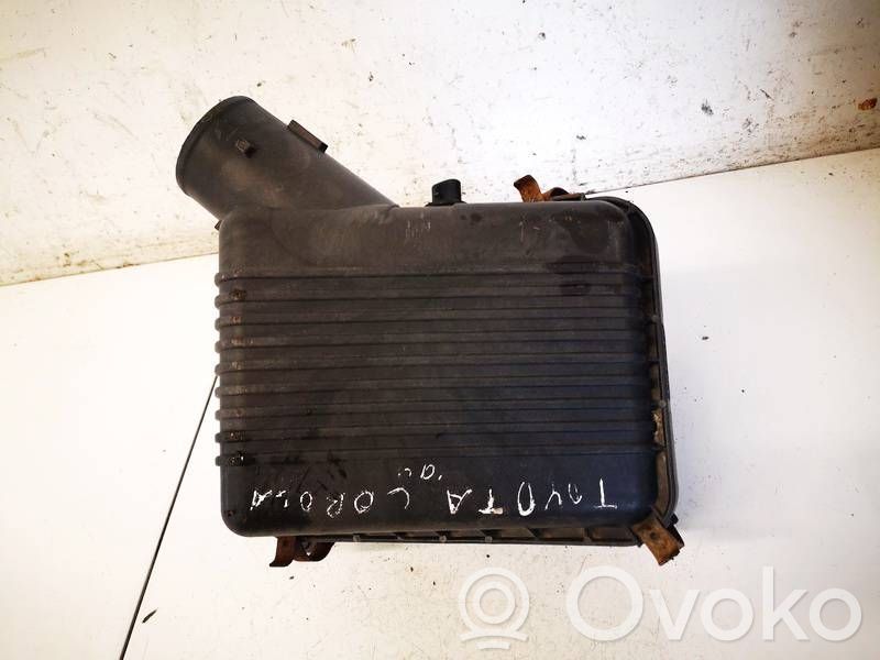 Toyota Corolla E100 Ilmansuodattimen kotelo 