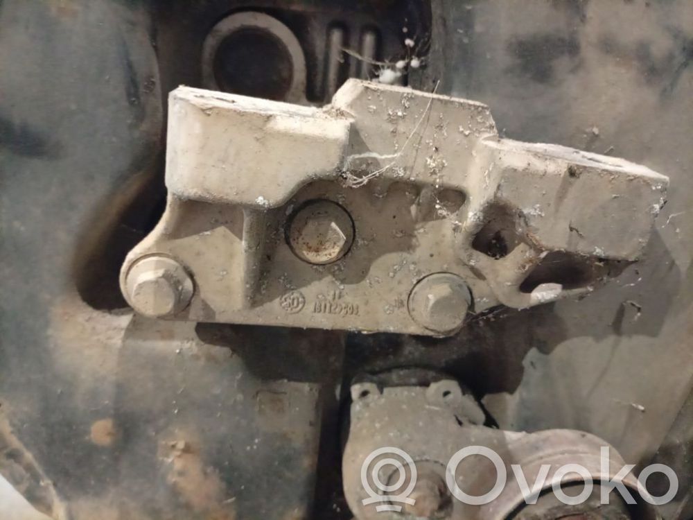 Engine mounting bracket   90542119F,90542119F,90542119F