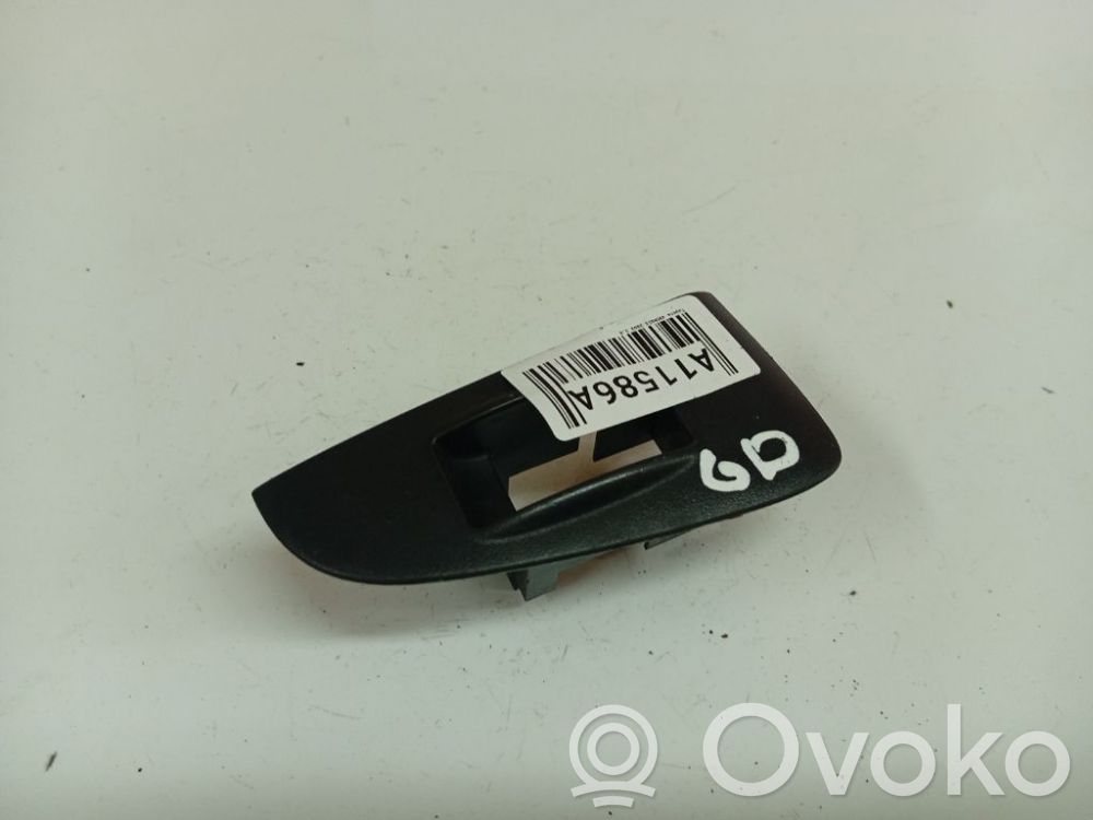 Toyota Avensis T250 Support bouton lève vitre porte avant