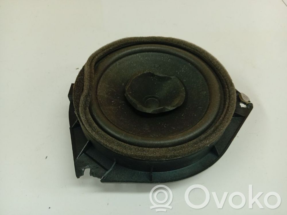 Toyota Avensis T250 Altoparlante portiera anteriore