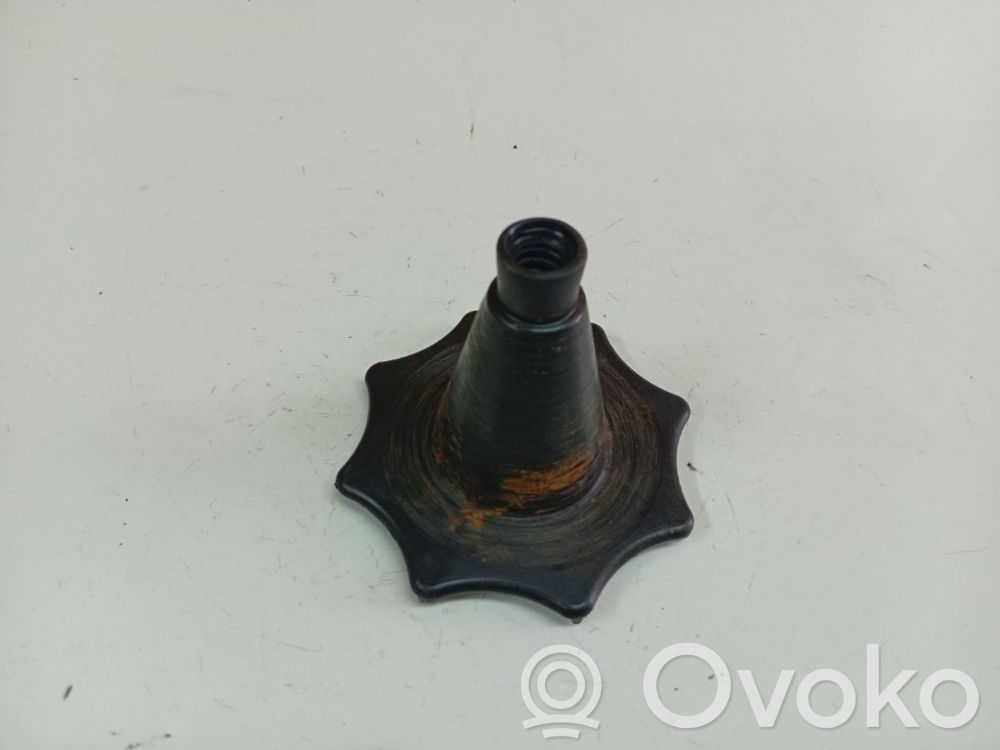 Opel Astra G Șurub fixare roată de rezervă 