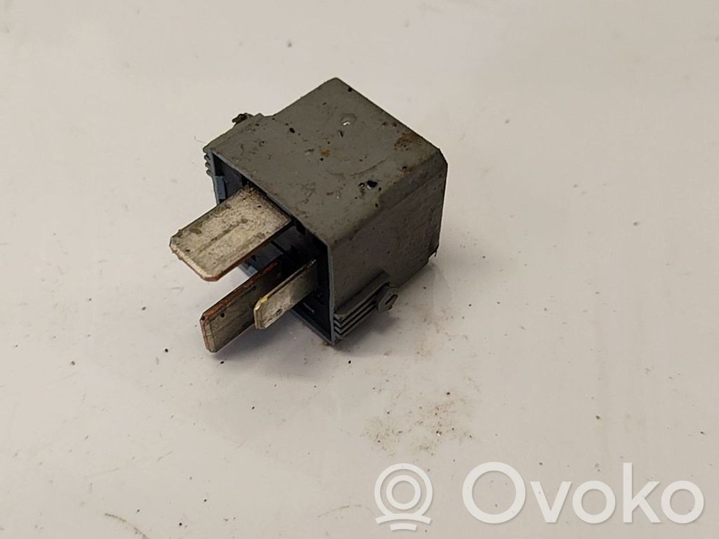Altri relè   A0025422619,A0025422619
