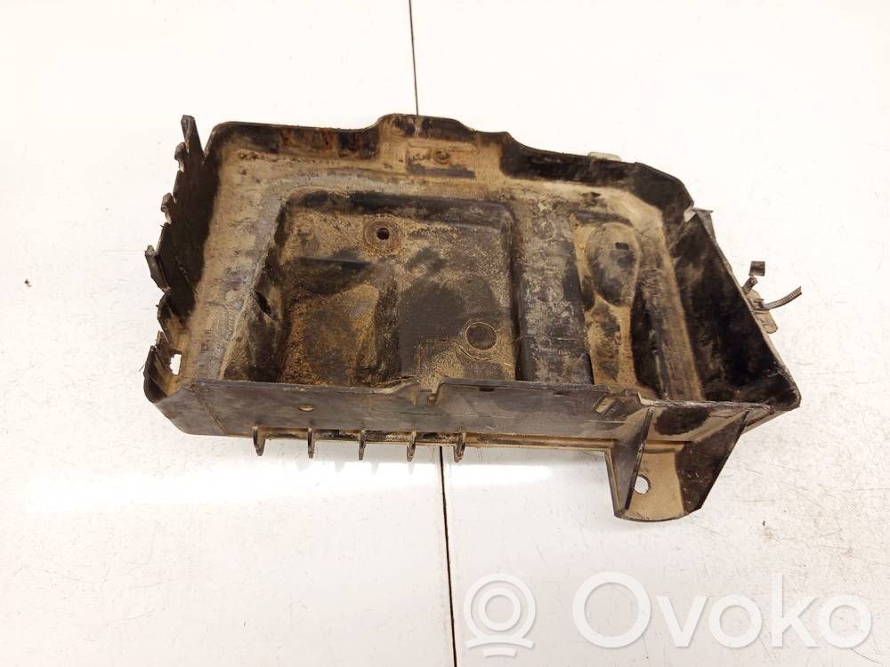 Opel Zafira B Coperchio/tappo della scatola vassoio della batteria